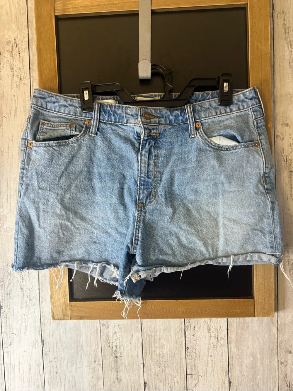 Universal Thread Vintage Midi Sz 14 blue denim shorts